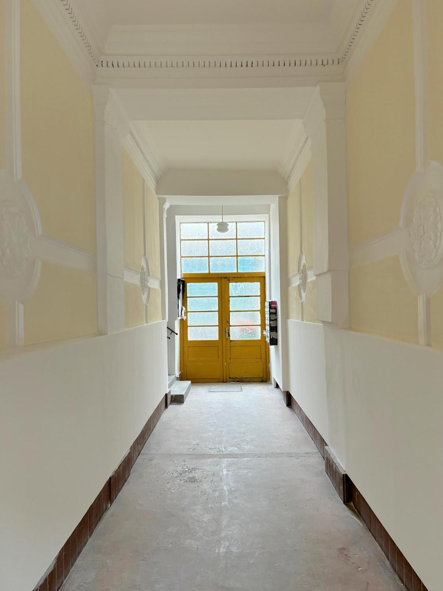 Altbauwohnung Mit Charme - Selbst Check In - Queensize Bett Відень Екстер'єр фото
